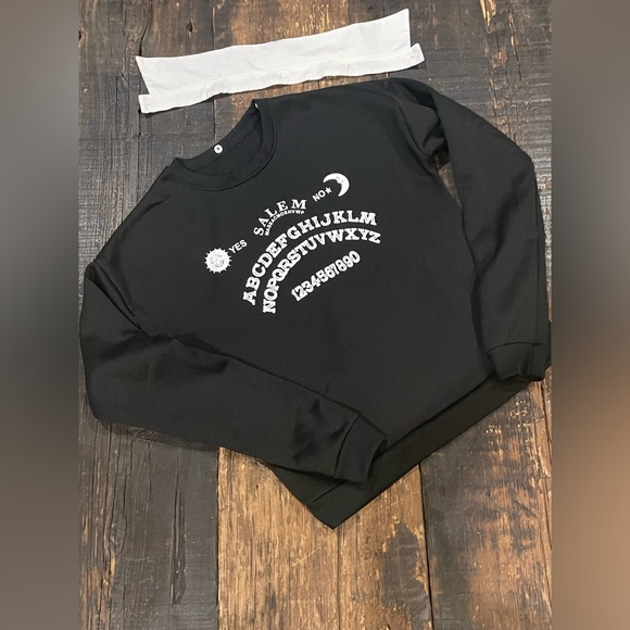 Salem Ouija Board Sweatshirt With Removable White Collar Women’s Size S - Picture 8 of 8
